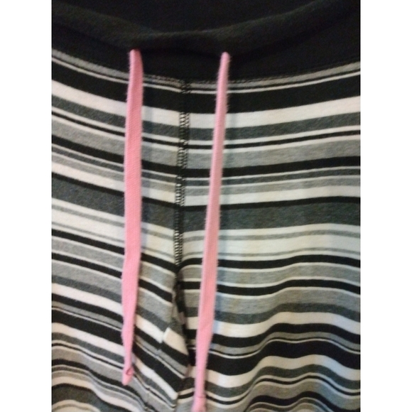 PINK Capri PJ Lounge Pants Stripped Soft Comfy Victoria Secrets XS - Picture 2 of 7